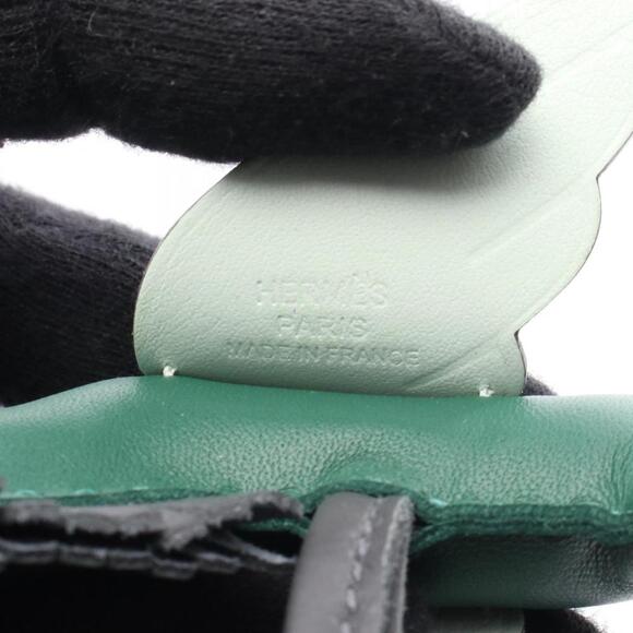 HERMES Gray Charm - Picture 3 of 4